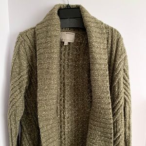 Banana Republic Sweaters - Beautiful Cozy Sweater! Banana Republic Sweaters - Beautiful Cozy Sweater!